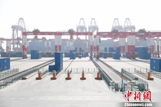 上海港年吞吐量有望达4000万标准箱坐稳“世界第一”