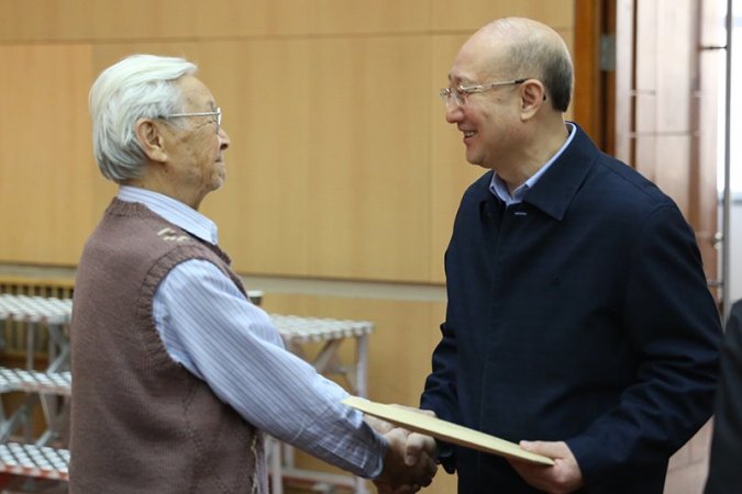 总局举行2018年老同志春节团拜会